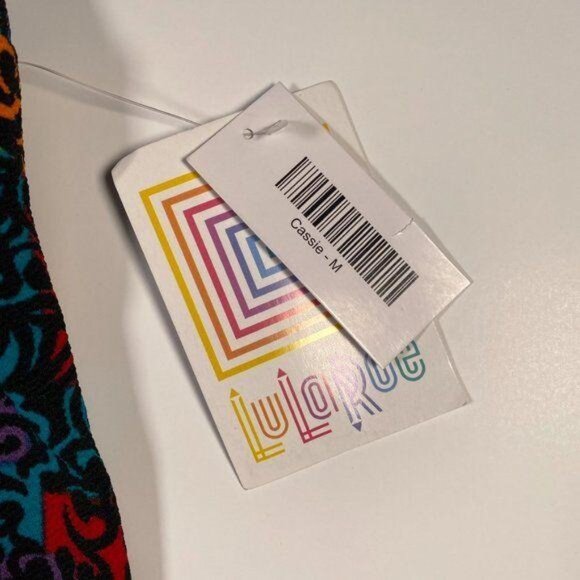 LuLaRoe CASSIE Pencil Skirt Black Yellow Red Swirl Medium M NWT LLR Geometric - Picture 3 of 5